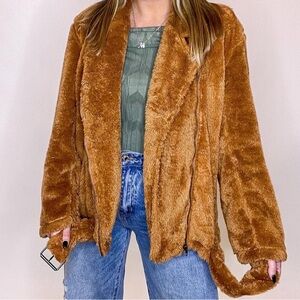 J.NNA women’s faux fur caramel colored jacket size L; NWT